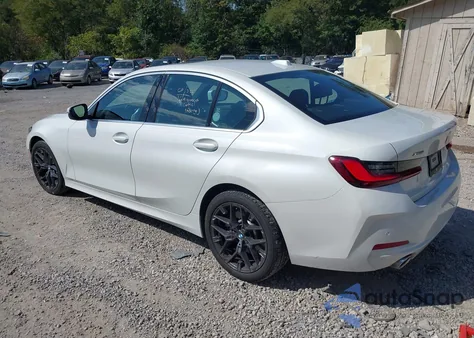 2025 BMW 3 Series 330I xDrive z USA, uszkodzony, nr VIN 3MW89CW09S8F30815